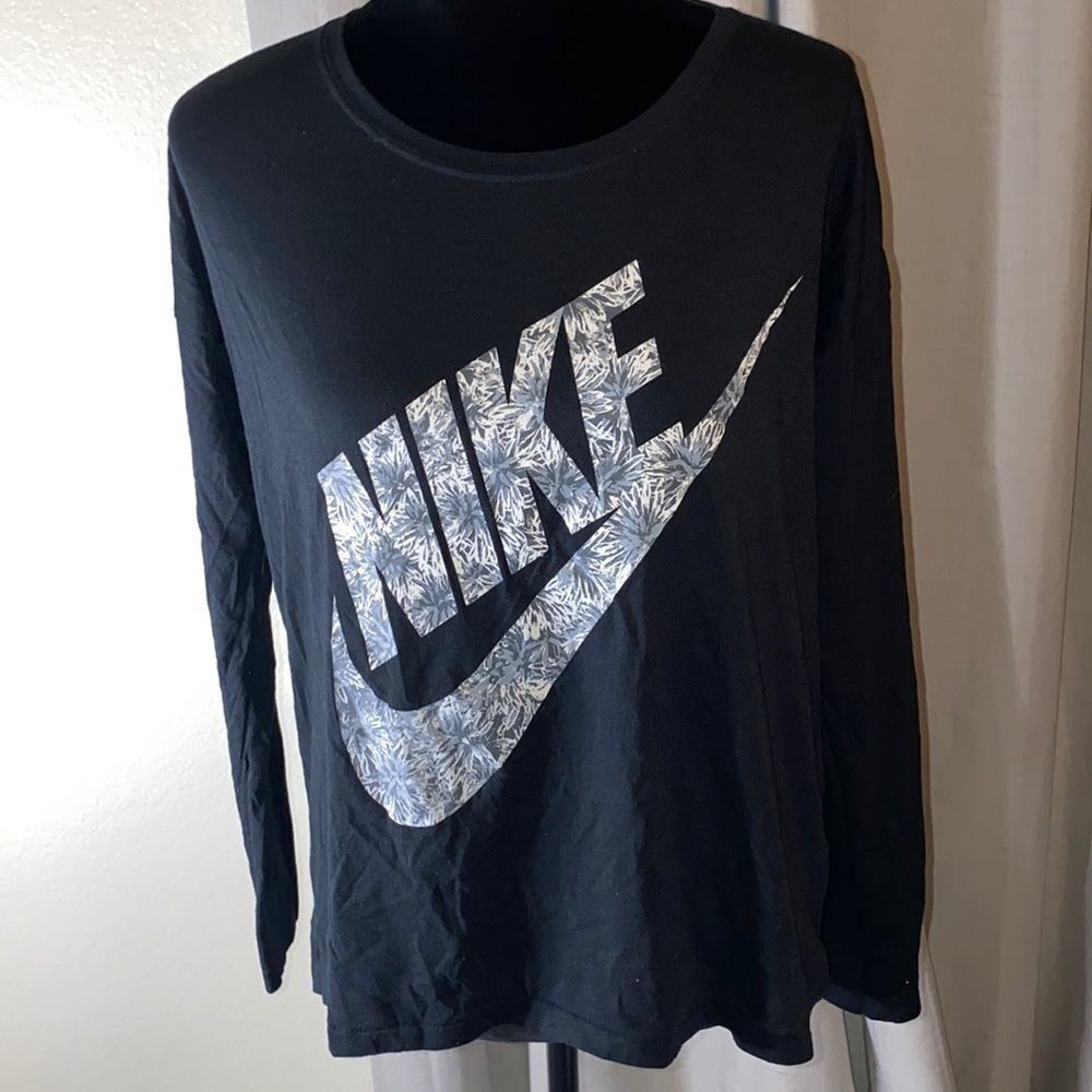 #129 Nike long sleeve t shirt